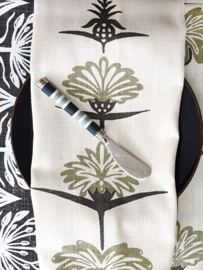 Fynbos Garden Charcoal & Sage Serviettes - Wildedagga Sage & Charcoal